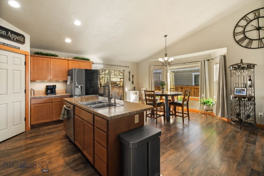 3263 Annie, Bozeman MT 59718