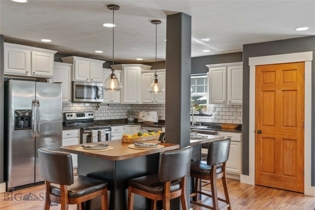 3277 Summerset Drive, Bozeman MT 59715