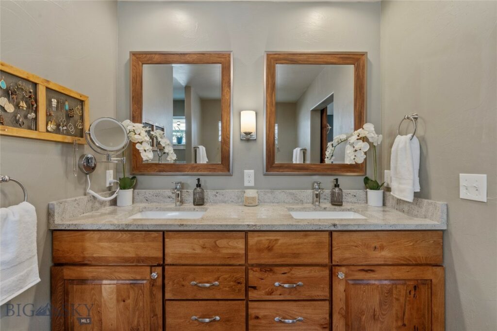 3277 Summerset Drive, Bozeman MT 59715