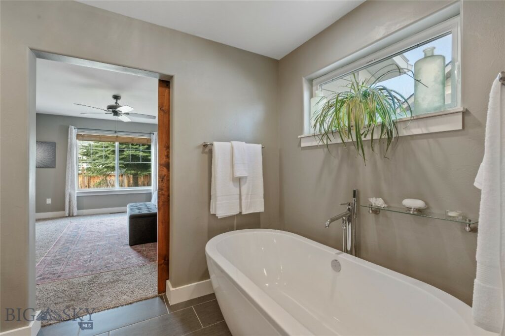 3277 Summerset Drive, Bozeman MT 59715