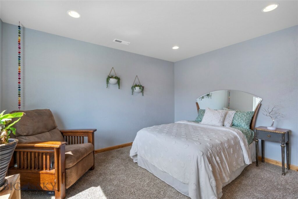 3277 Summerset Drive, Bozeman MT 59715
