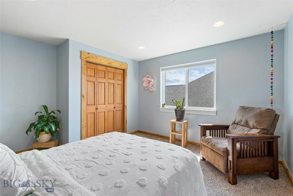 3277 Summerset Drive, Bozeman MT 59715