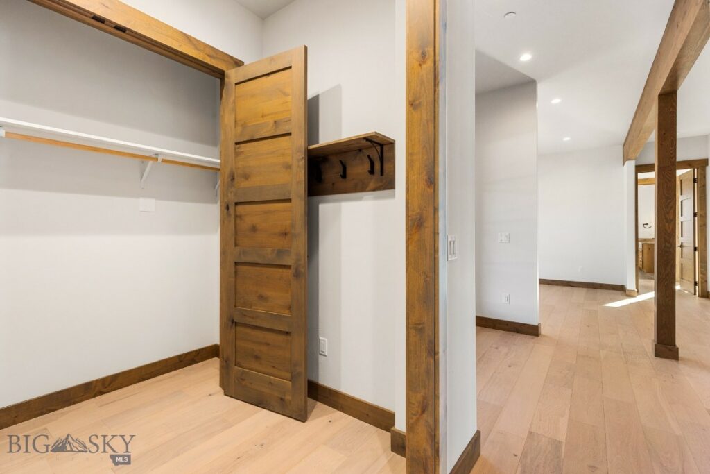 33 Leachman Lane, Bozeman MT 59718