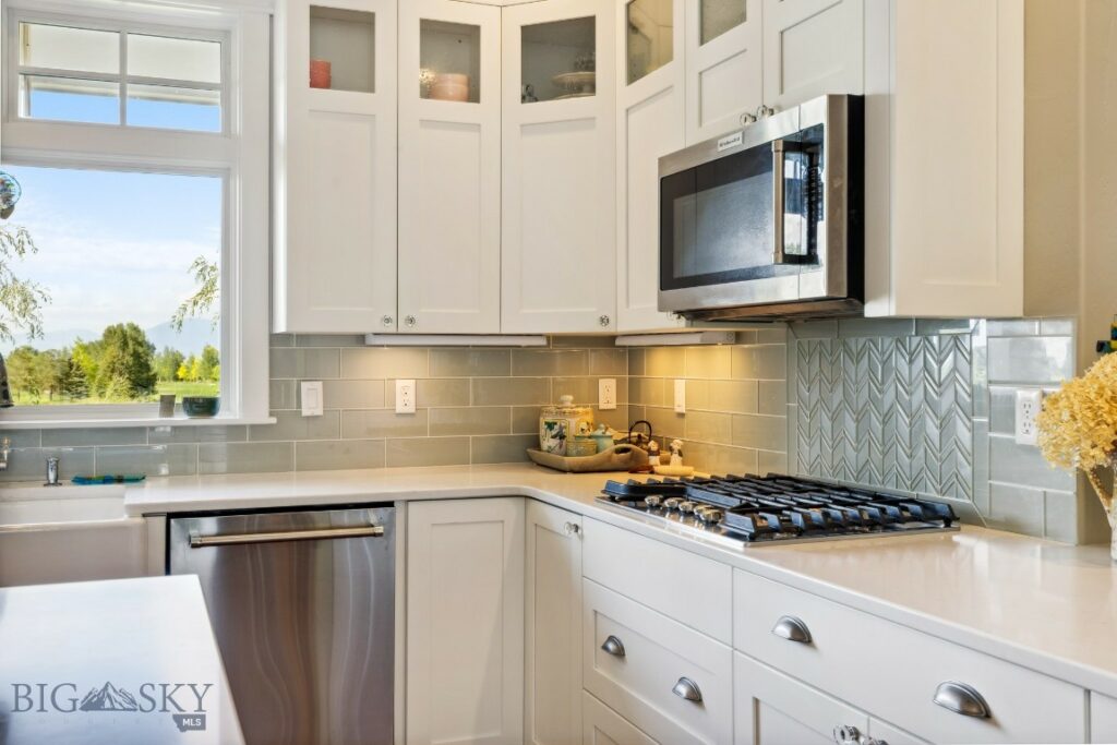 33 Oasis Trail, Bozeman MT 59718