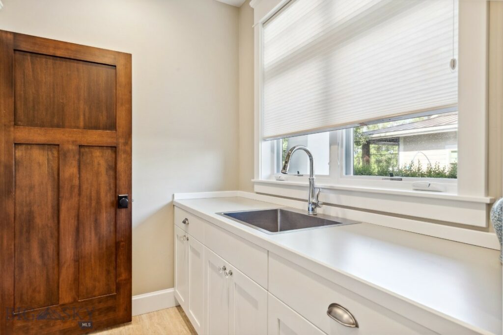 33 Oasis Trail, Bozeman MT 59718