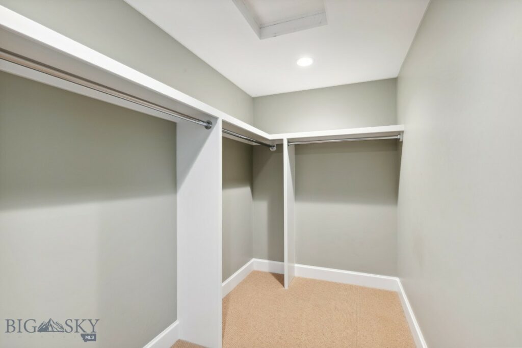 33 Oasis Trail, Bozeman MT 59718