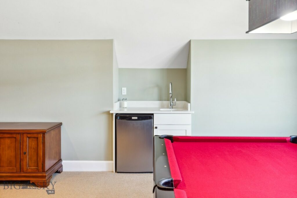 33 Oasis Trail, Bozeman MT 59718