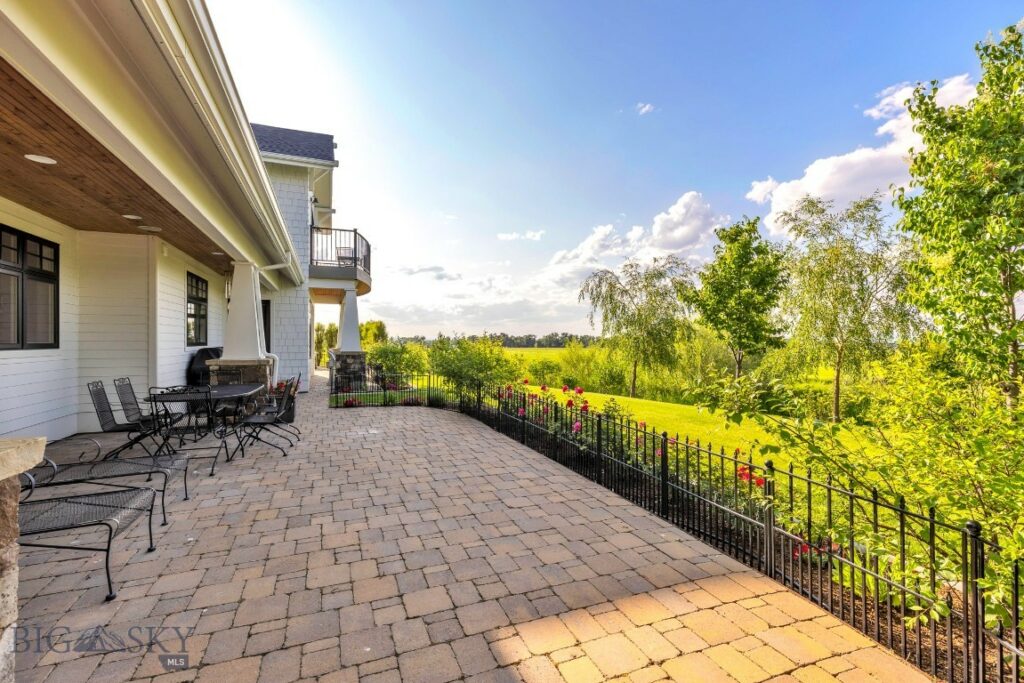 33 Oasis Trail, Bozeman MT 59718