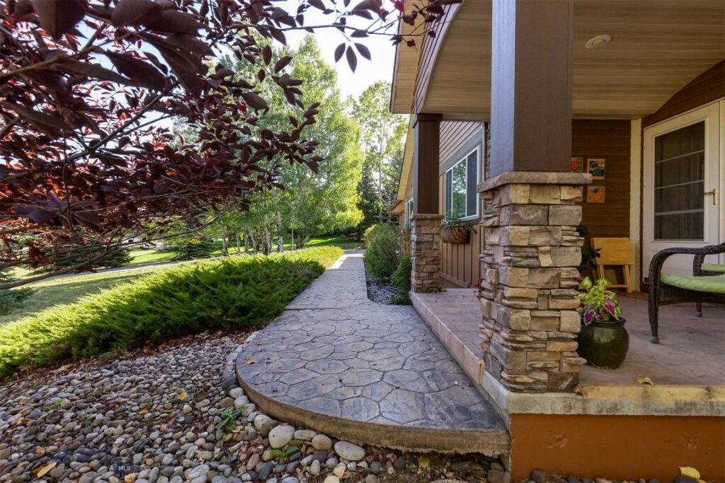 330 Evening Star Ln, Bozeman MT 59715