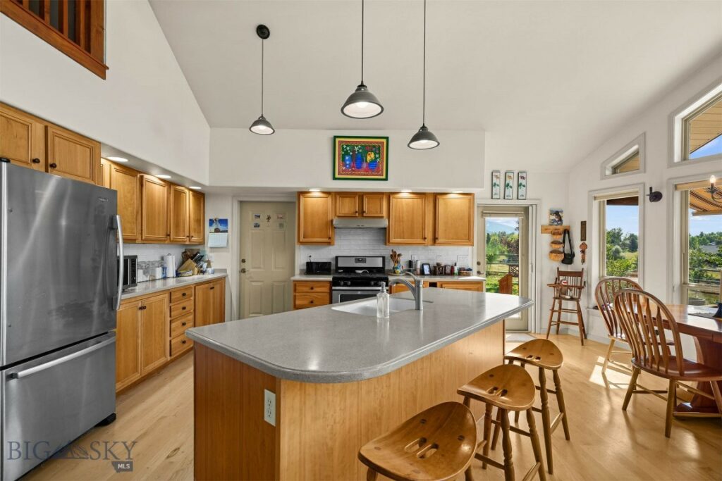 330 Evening Star Ln, Bozeman MT 59715