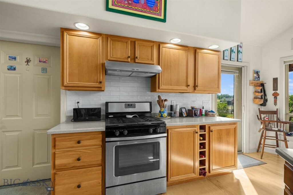 330 Evening Star Ln, Bozeman MT 59715