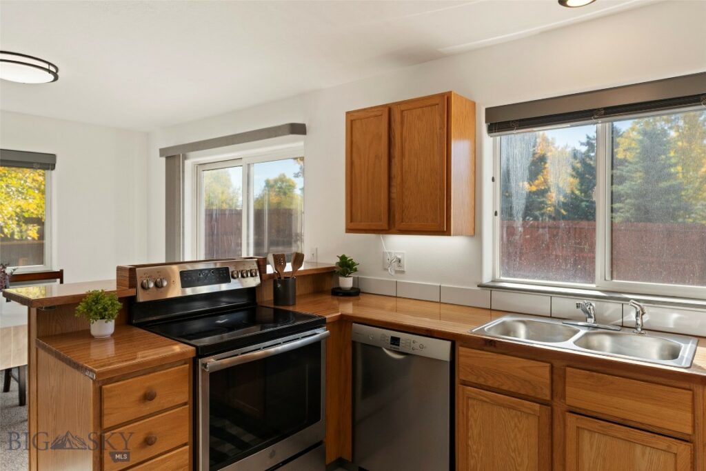 3302 Laredo Drive, Bozeman MT 59718