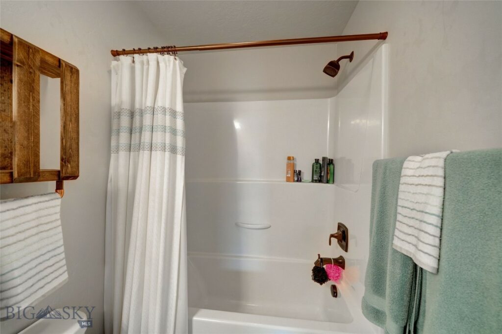 3389 Lolo Way, Bozeman MT 59718