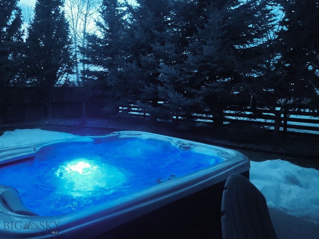 3389 Lolo Way, Bozeman MT 59718
