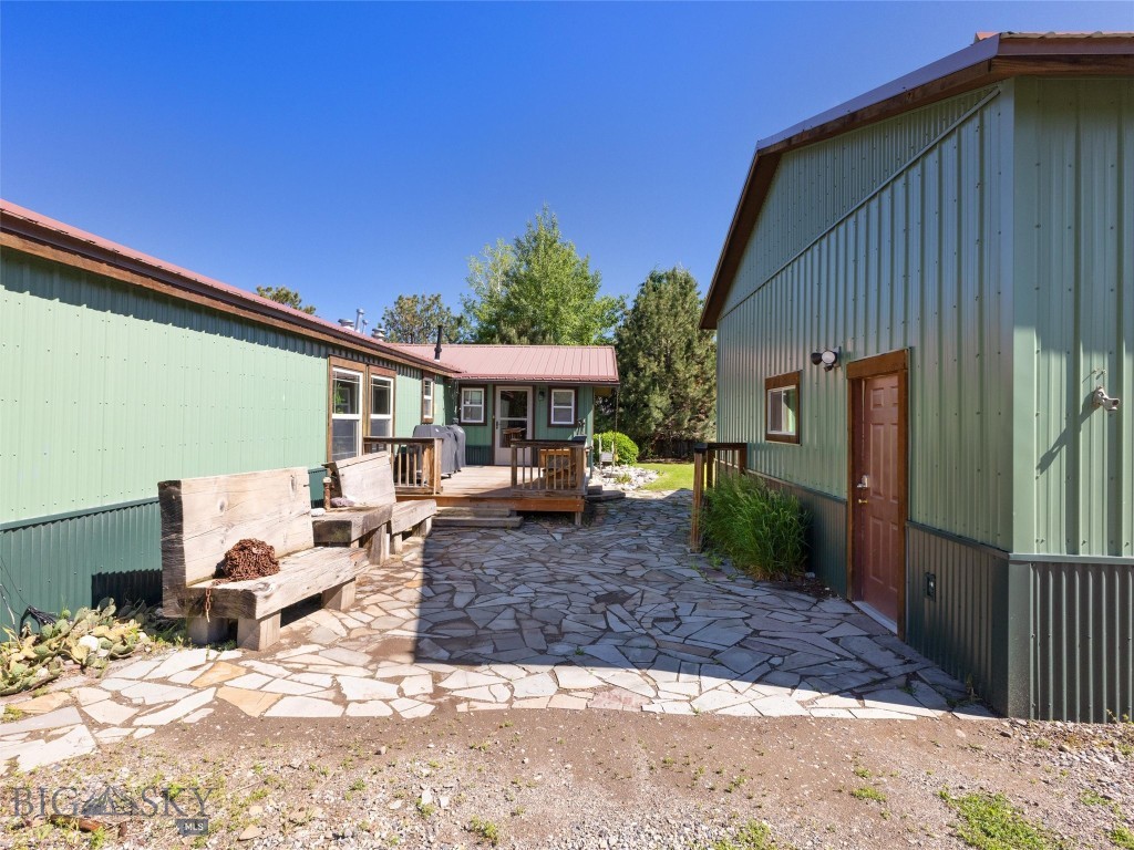3400 Magenta Road, Bozeman MT 59718