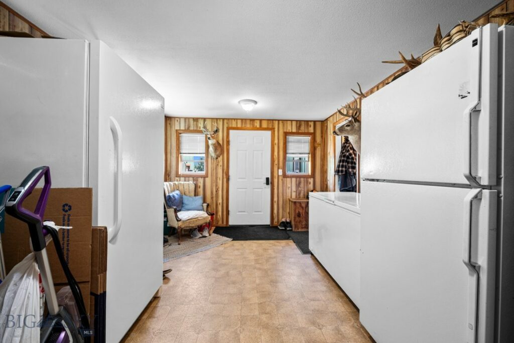 3400 Magenta Road, Bozeman MT 59718