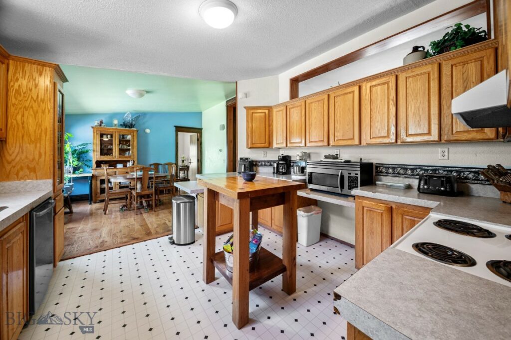 3400 Magenta Road, Bozeman MT 59718