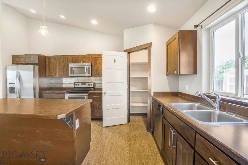 343 Stewart Loop, Bozeman MT 59718