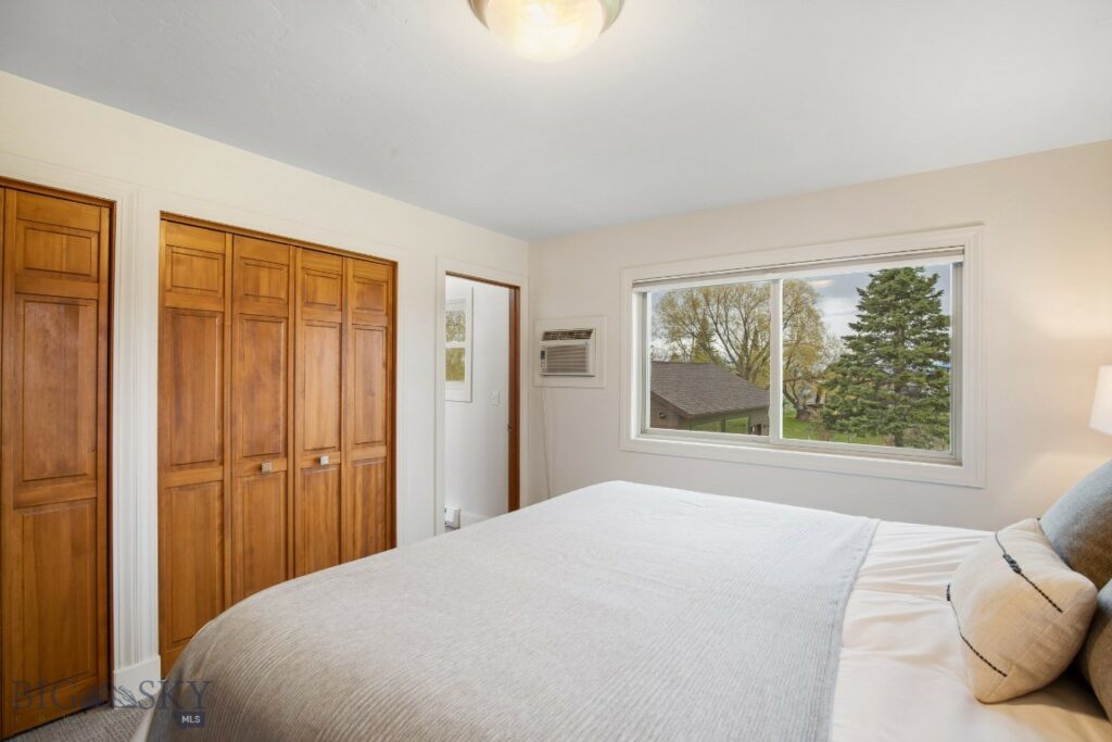 3433 E Valley Center Road, Bozeman MT 59718