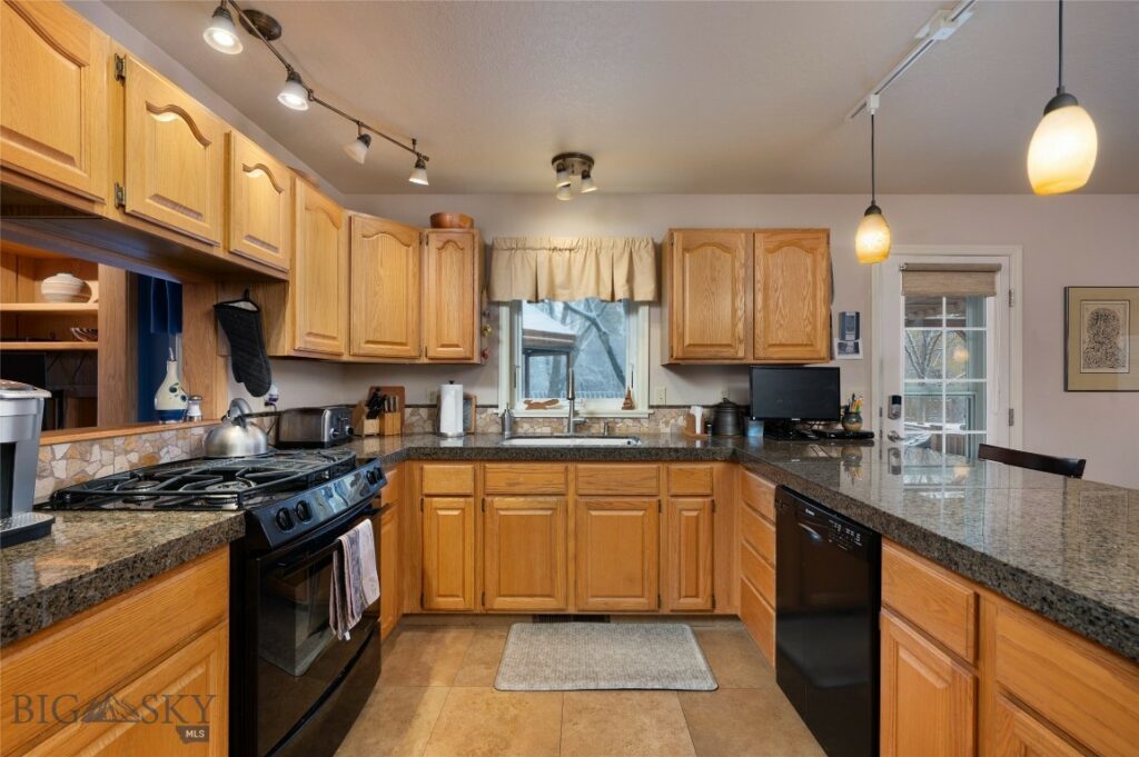 36 Gardner Park Drive, Bozeman MT 59715