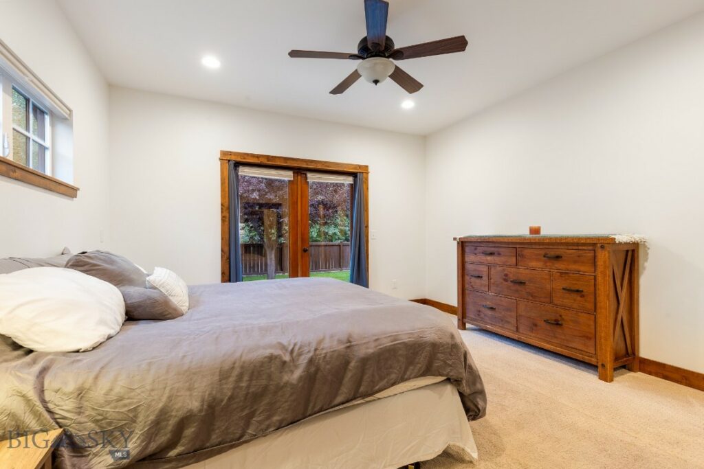 3660 Lolo Way, Bozeman MT 59718