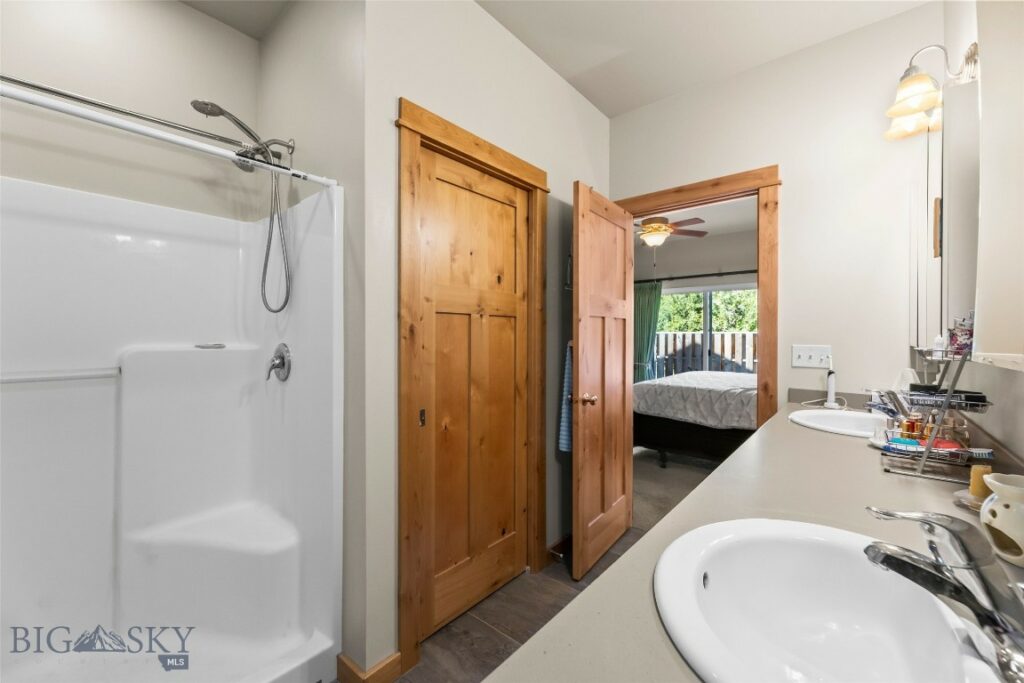 37 Voyager Lane, Bozeman MT 59718