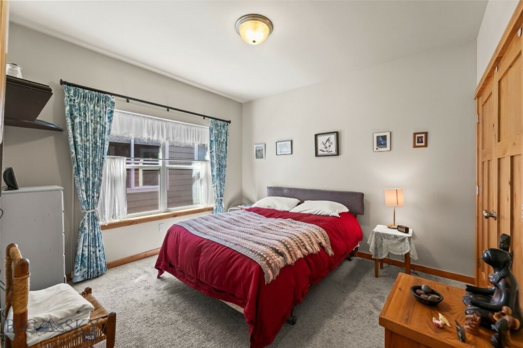 37 Voyager Lane, Bozeman MT 59718