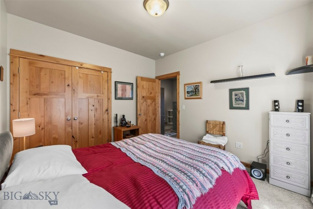 37 Voyager Lane, Bozeman MT 59718