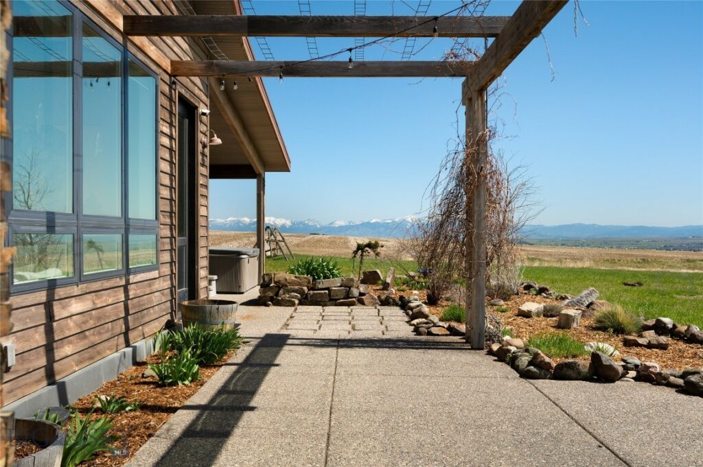 380 Mountain Man Trail, Bozeman MT 59730