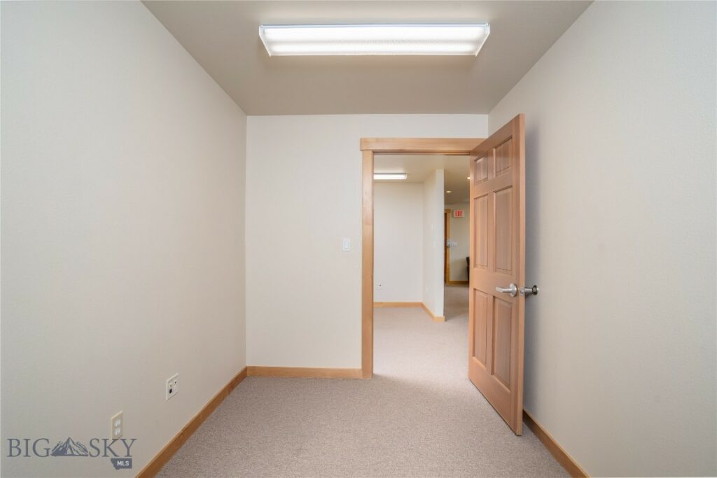 3825 Valley Commons Dr, Bozeman MT 59718