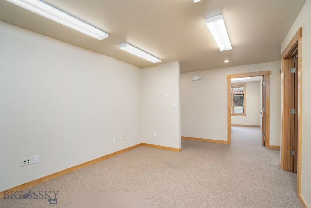 3825 Valley Commons Dr, Bozeman MT 59718