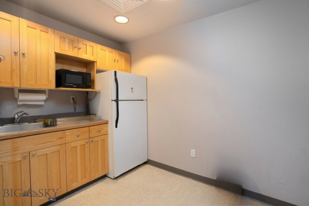 3825 Valley Commons Dr, Bozeman MT 59718
