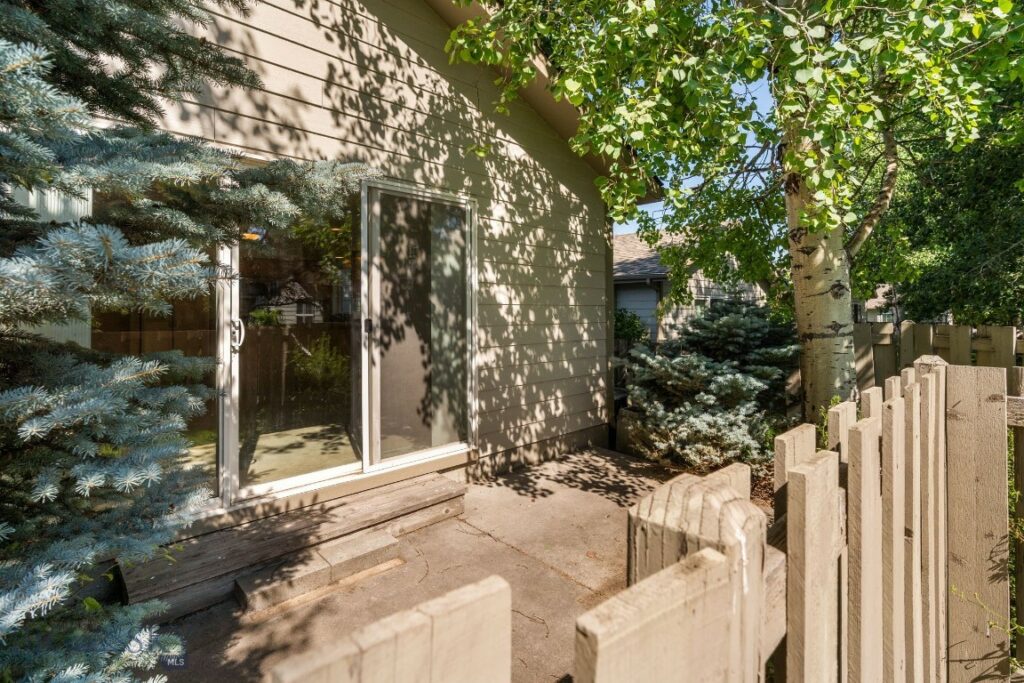 4040 Ravalli, Bozeman MT 59718
