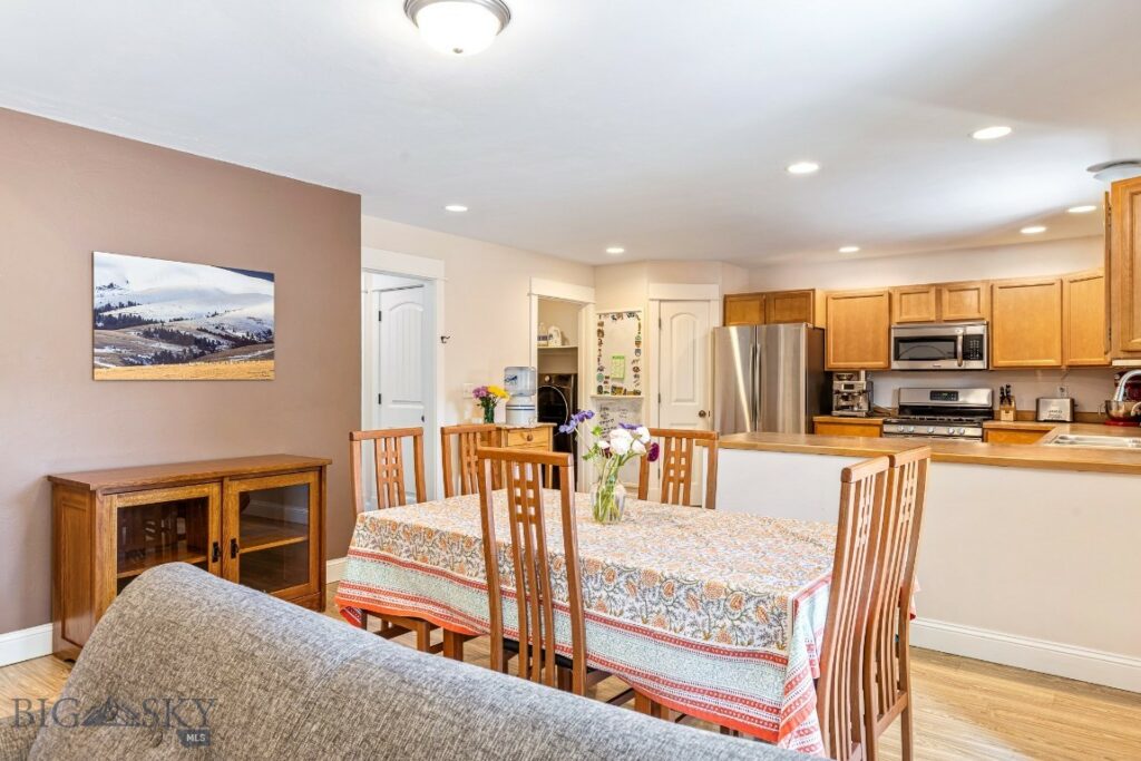 42 Indian Grove Lane, Bozeman MT 59718