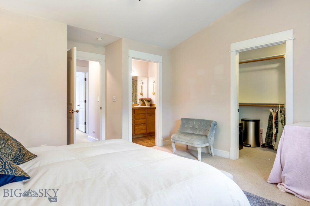 42 Indian Grove Lane, Bozeman MT 59718