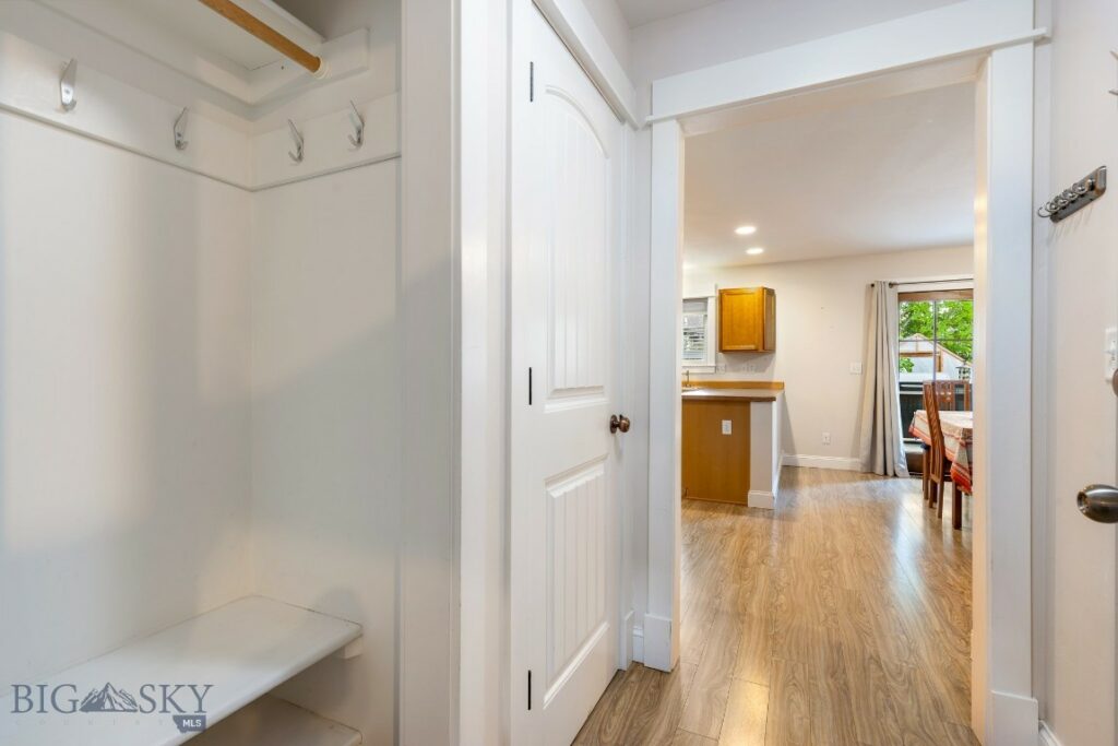 42 Indian Grove Lane, Bozeman MT 59718