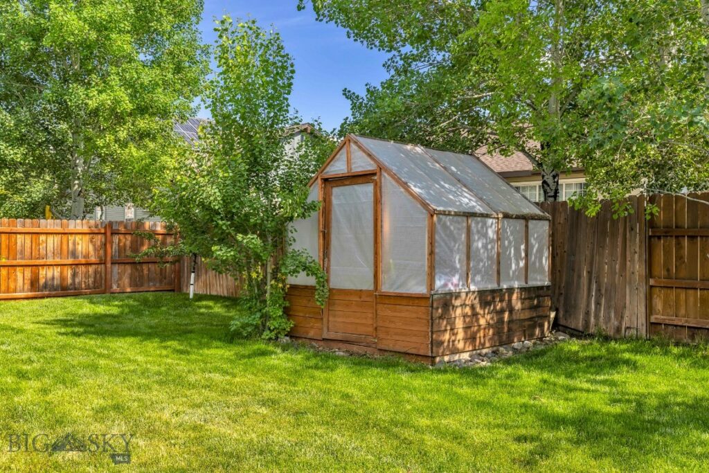 42 Indian Grove Lane, Bozeman MT 59718