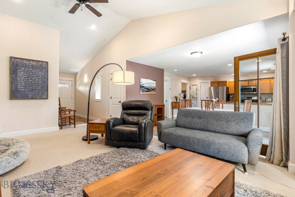 42 Indian Grove Lane, Bozeman MT 59718