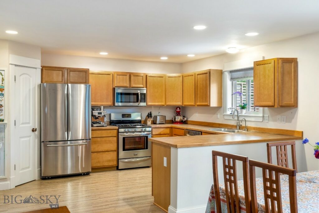 42 Indian Grove Lane, Bozeman MT 59718