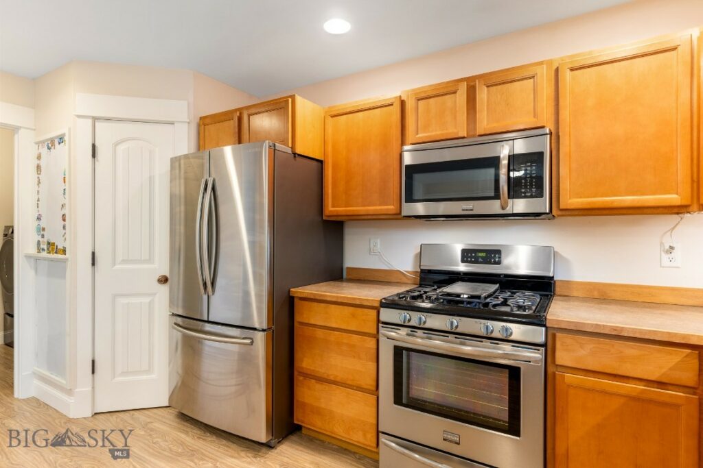 42 Indian Grove Lane, Bozeman MT 59718