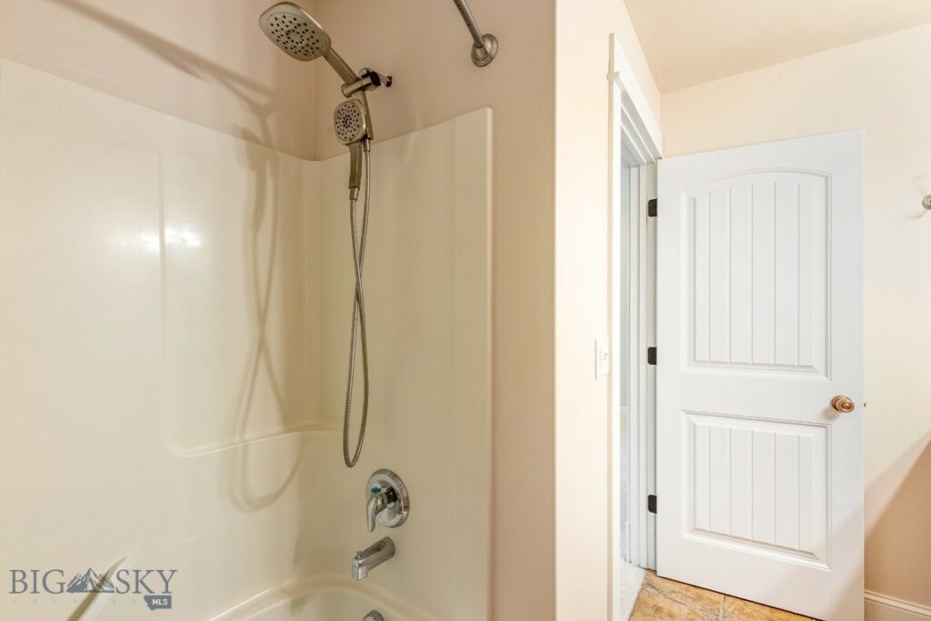 42 Indian Grove Lane, Bozeman MT 59718