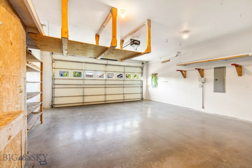42 Indian Grove Lane, Bozeman MT 59718