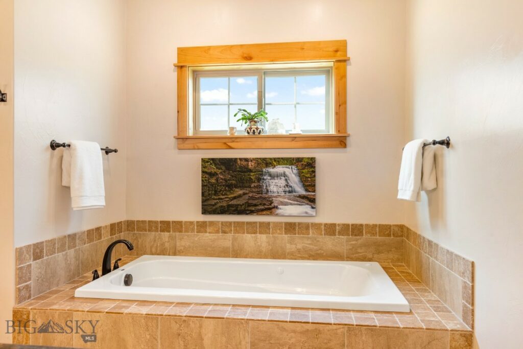 423 Parklands Trail, Bozeman MT 59718