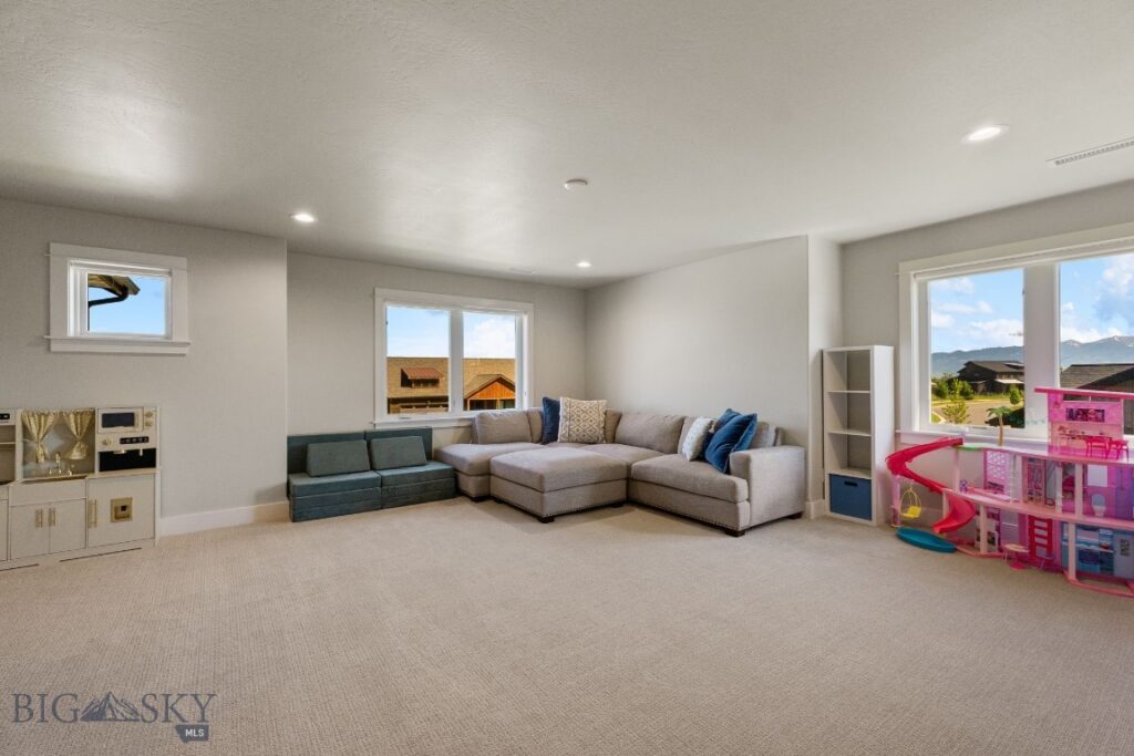 438 White Horse Loop, Bozeman MT 59718