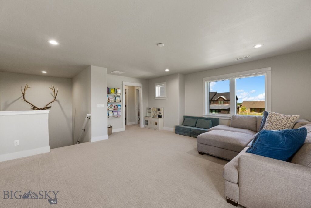 438 White Horse Loop, Bozeman MT 59718