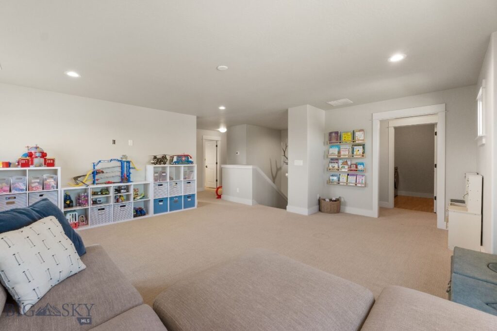 438 White Horse Loop, Bozeman MT 59718