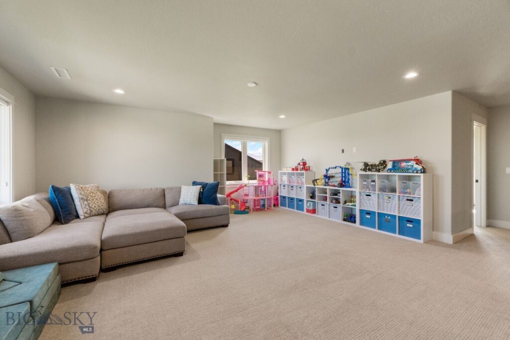 438 White Horse Loop, Bozeman MT 59718