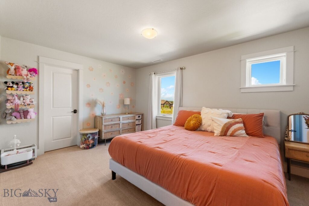 438 White Horse Loop, Bozeman MT 59718