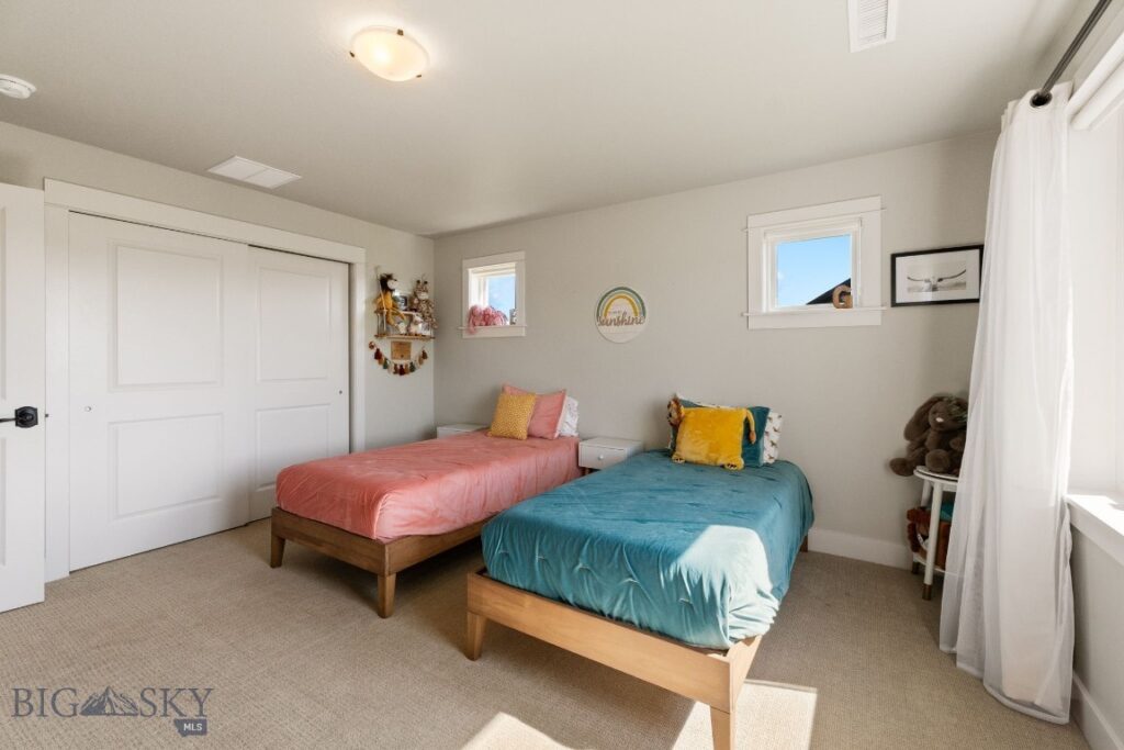 438 White Horse Loop, Bozeman MT 59718