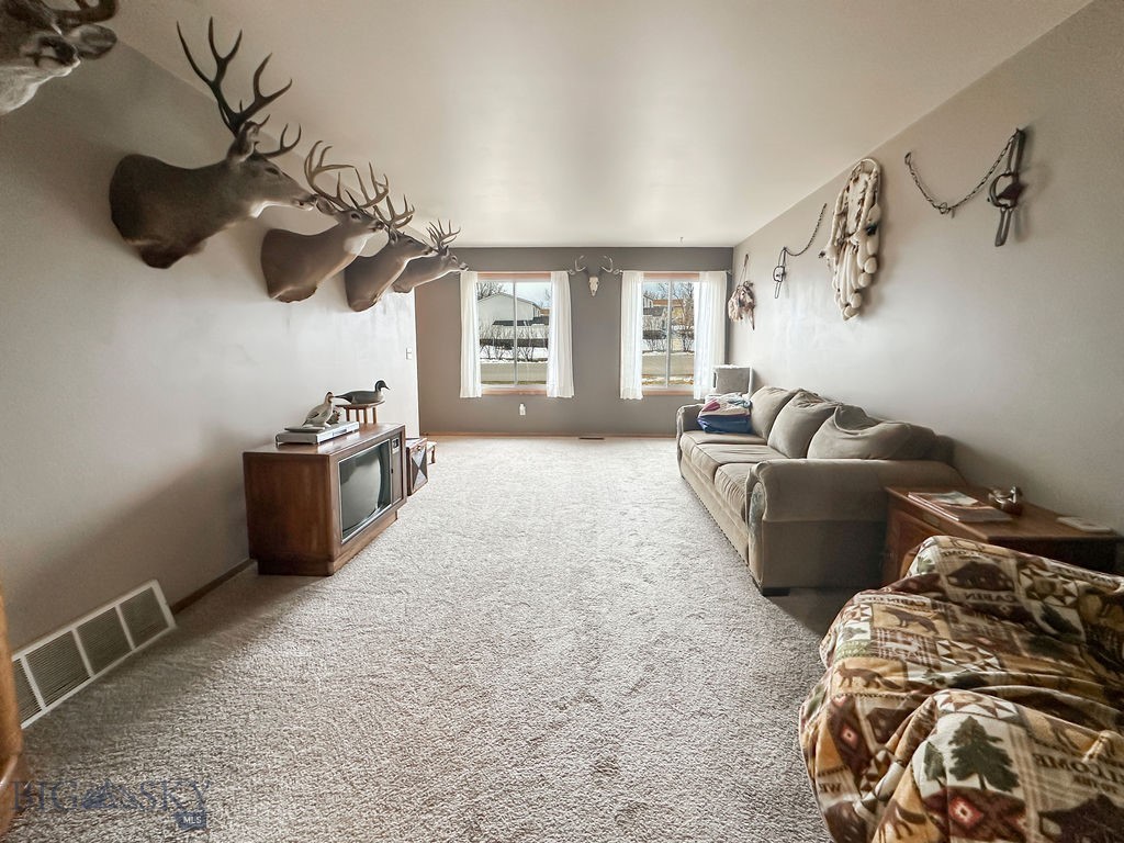 45 Chestnut Grove Avenue, Bozeman MT 59718